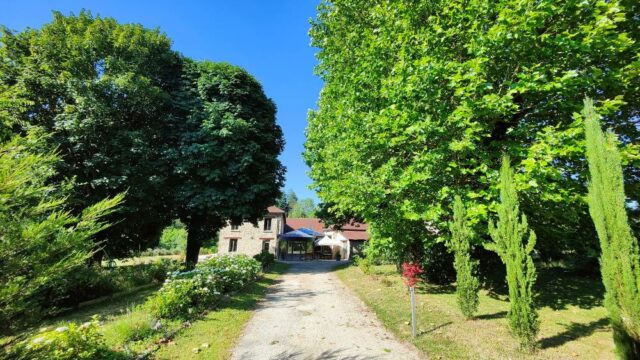 Entrée du Centre HE à Senlisse