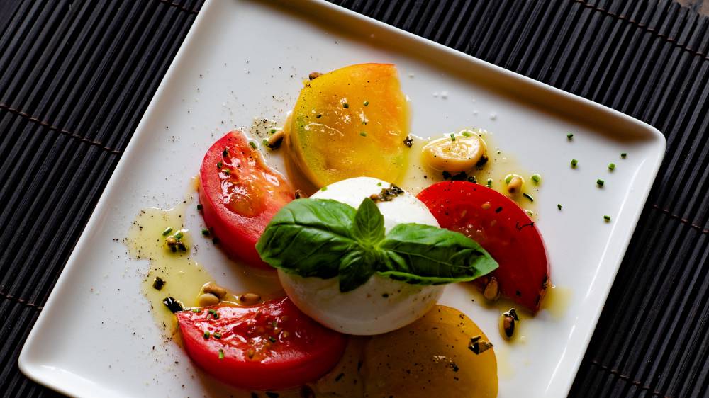 Tomate mozzarella façon Kitchen Vallée 78/91 réception service à l'assiette