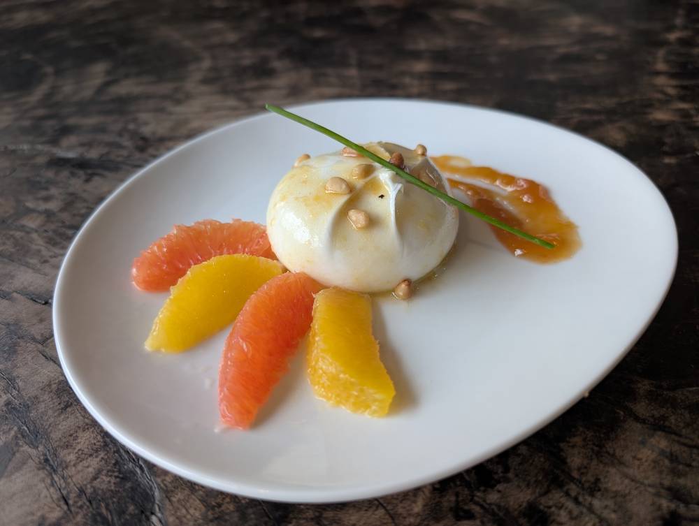 Burratta orange et pamplemousse, Kitchen Vallée 78/91 réception service à l'assiette
