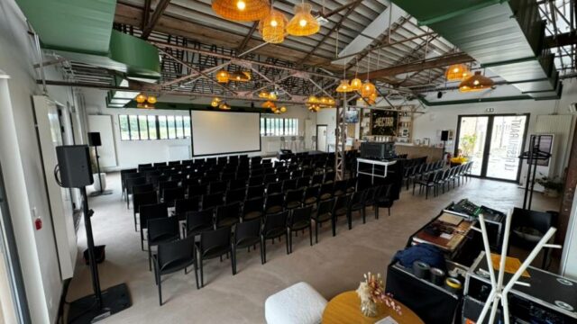 Salle plénière dans une ferme d'innovation Hectar