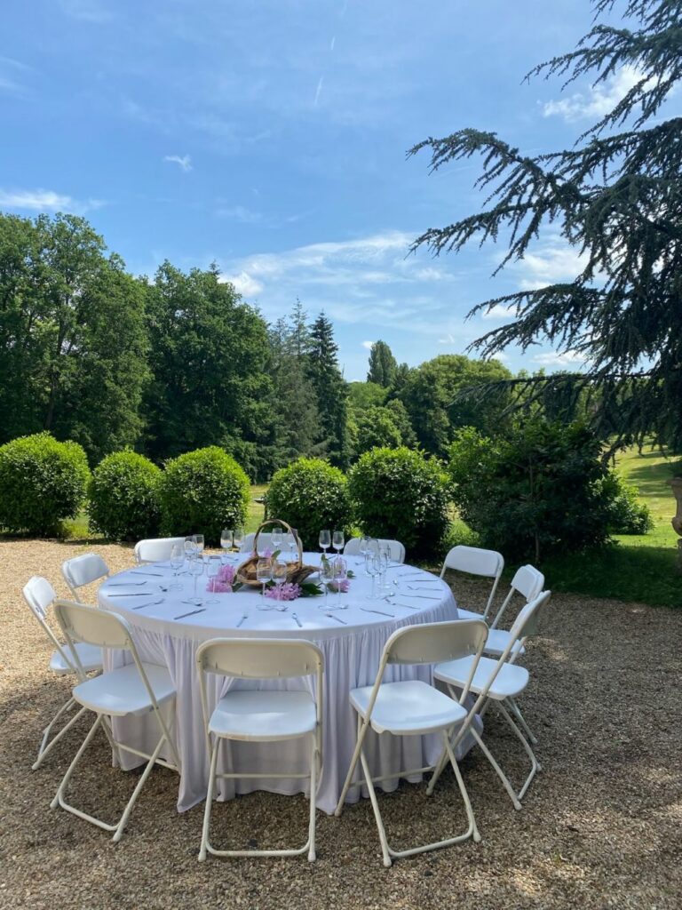 repas en terrasse Domaine de la Geneste, château Vallée de Chevreuse