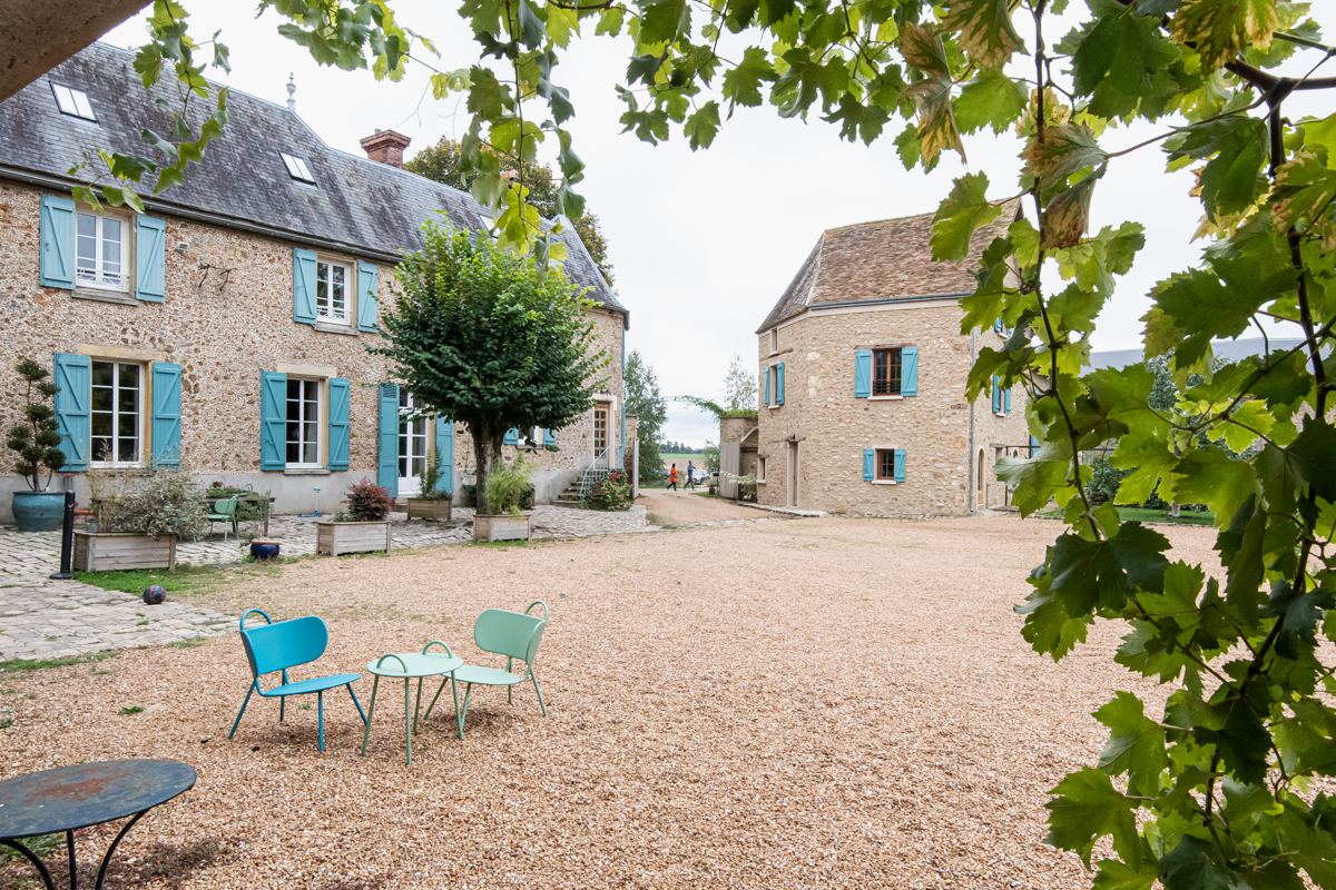 Vue de la Cour Ferme d'Armenon